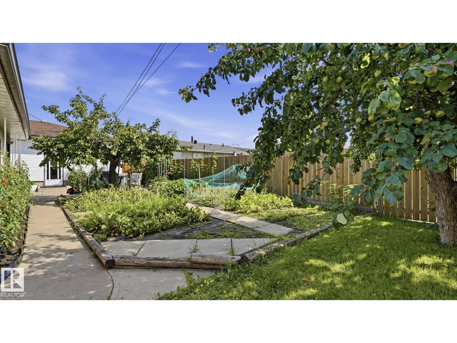 7819 132A AV NW - Image 37