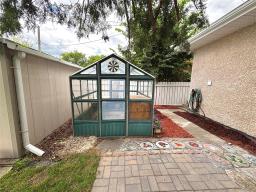 351 Queen Avenue, Selkirk, MB R1A1E6 Photo 32