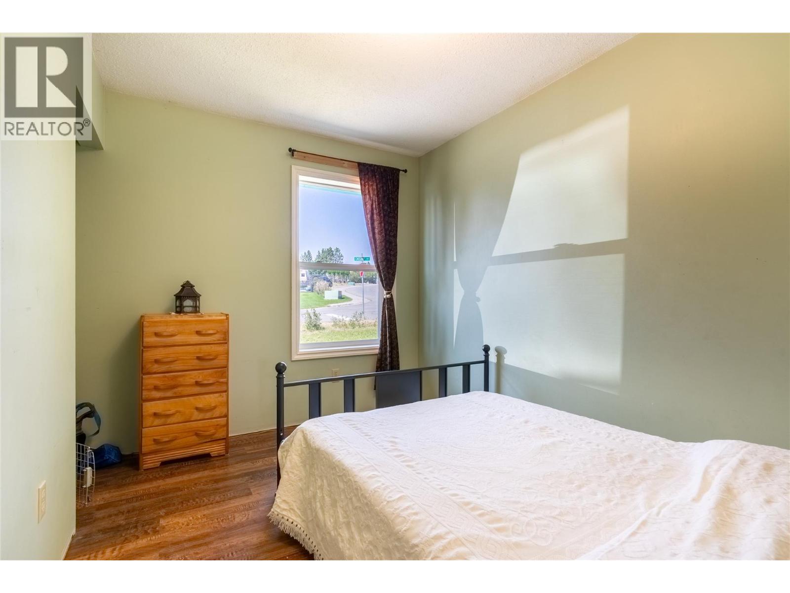 297 Chestnut Court, Logan Lake