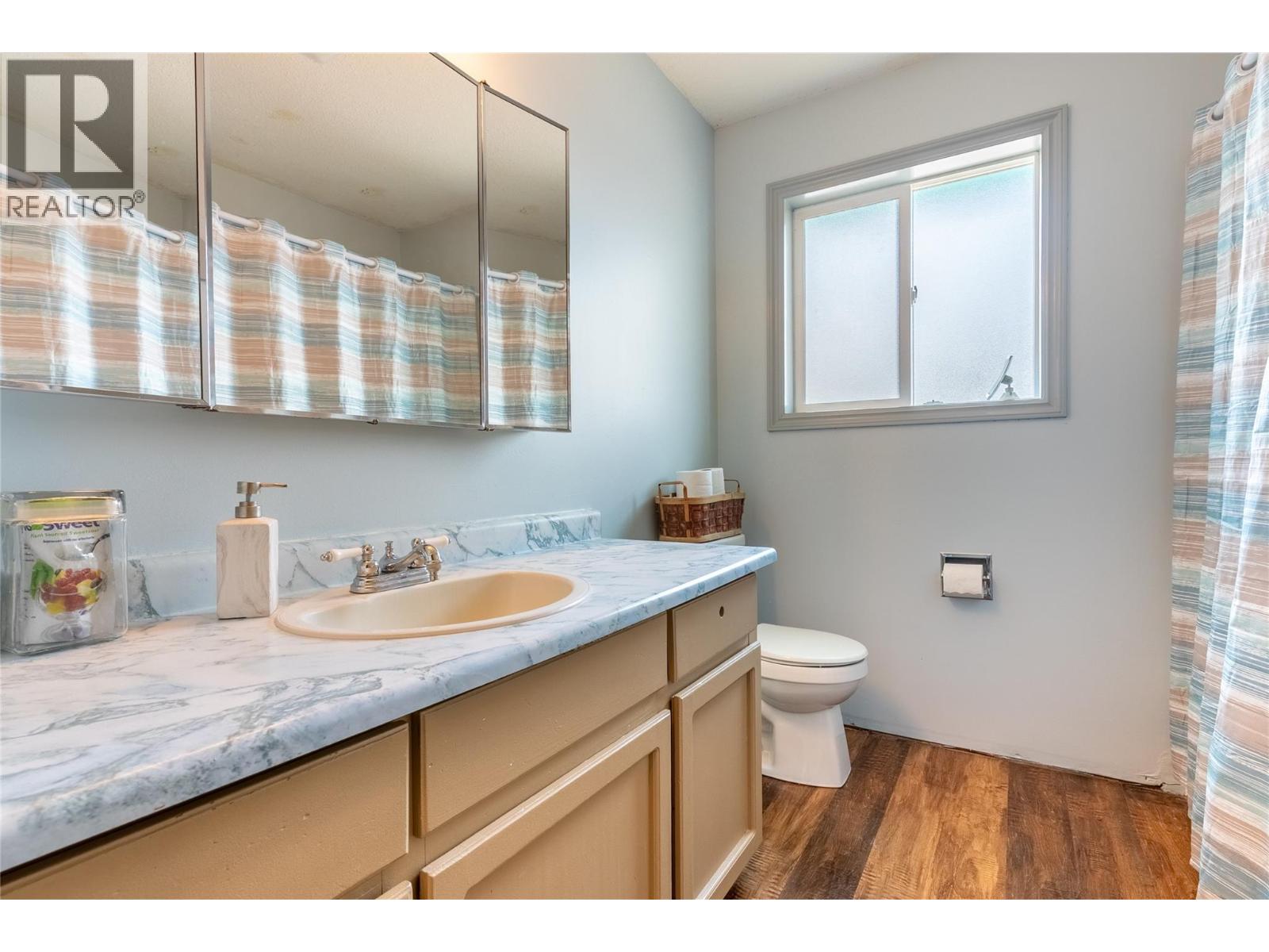 297 Chestnut Court, Logan Lake