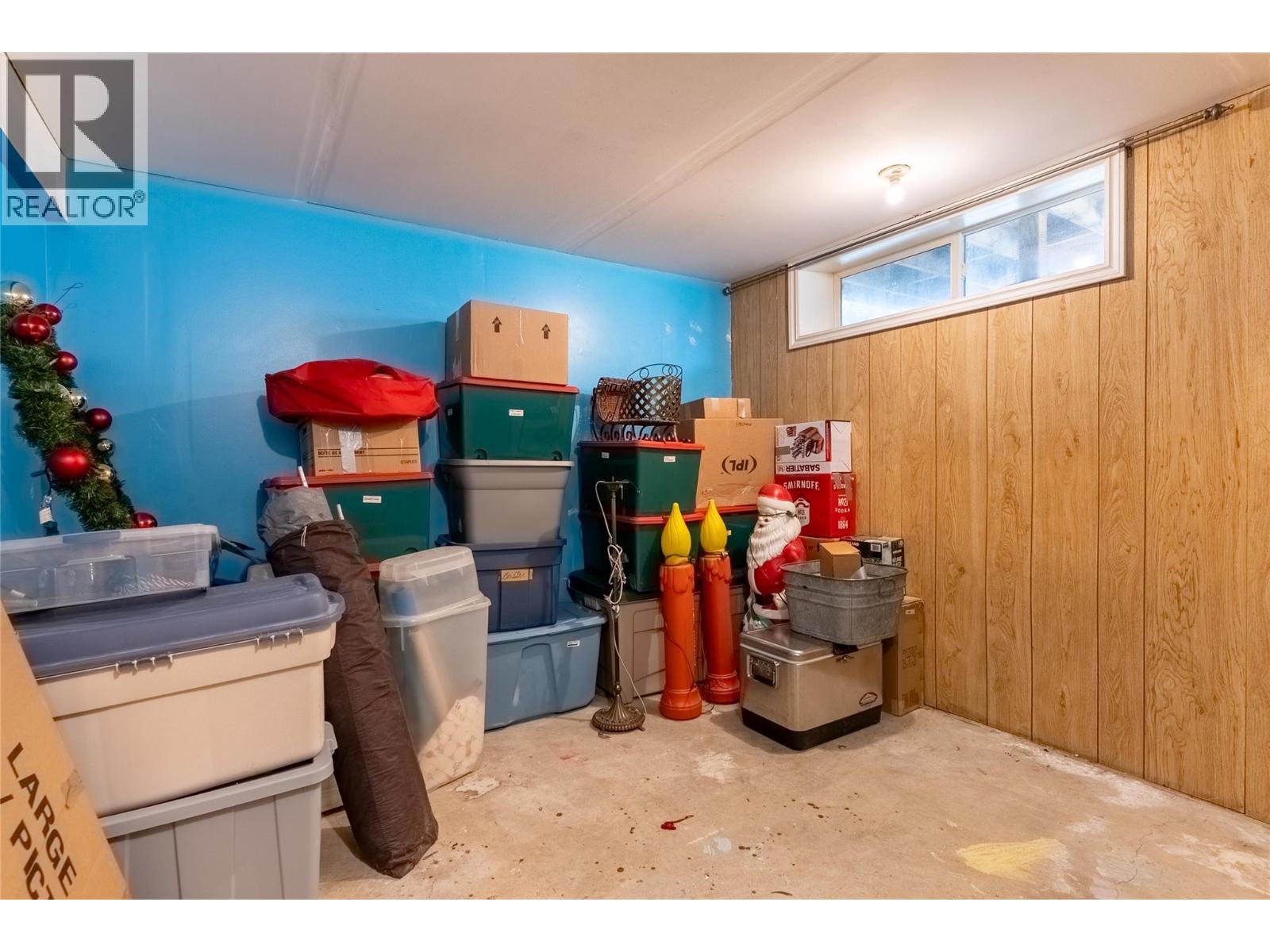 297 Chestnut Court, Logan Lake