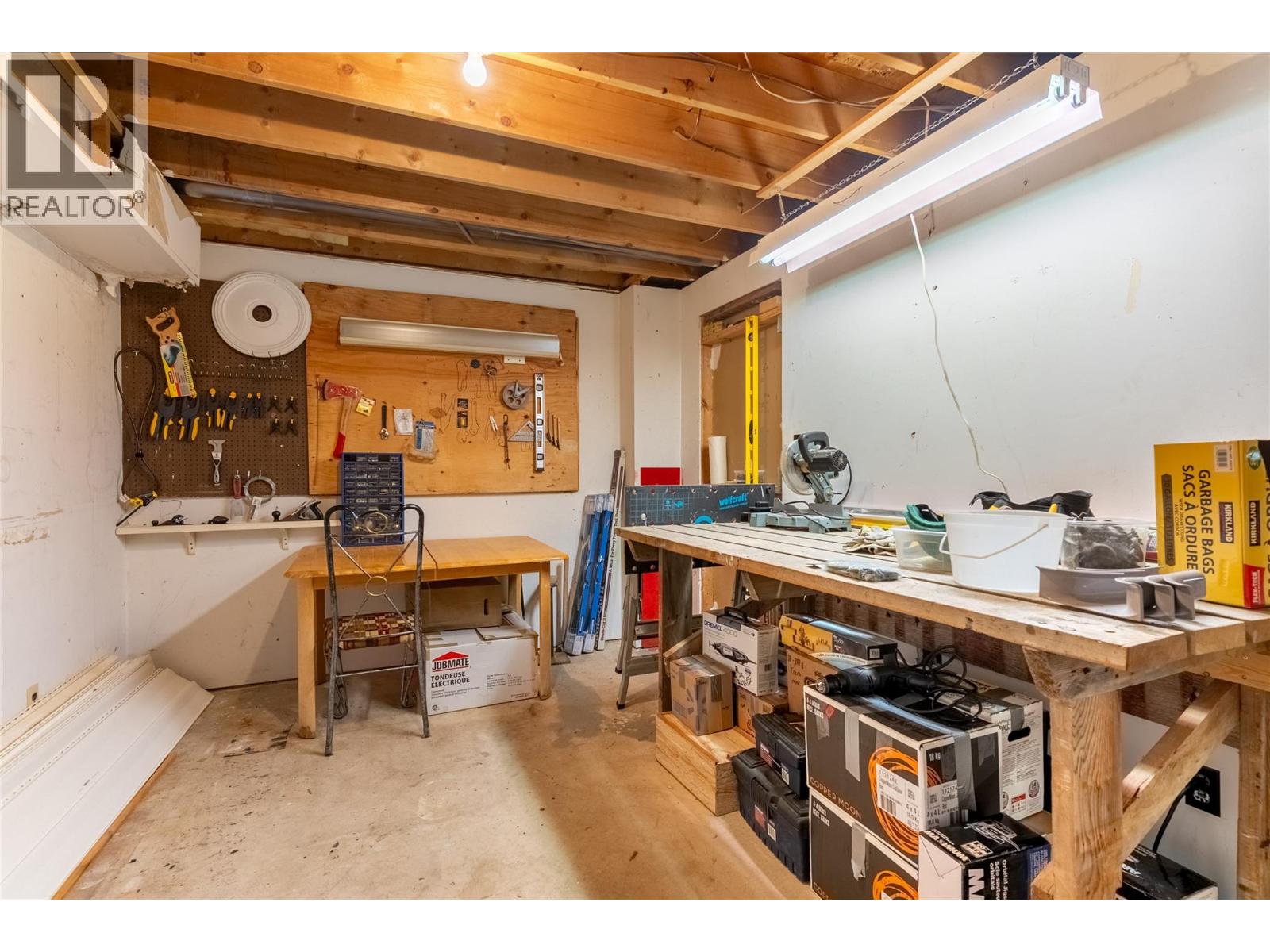 297 Chestnut Court, Logan Lake