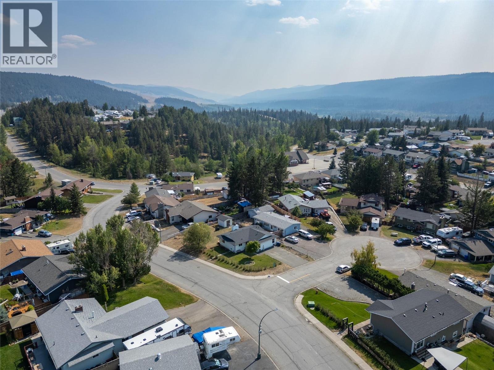 297 Chestnut Court, Logan Lake