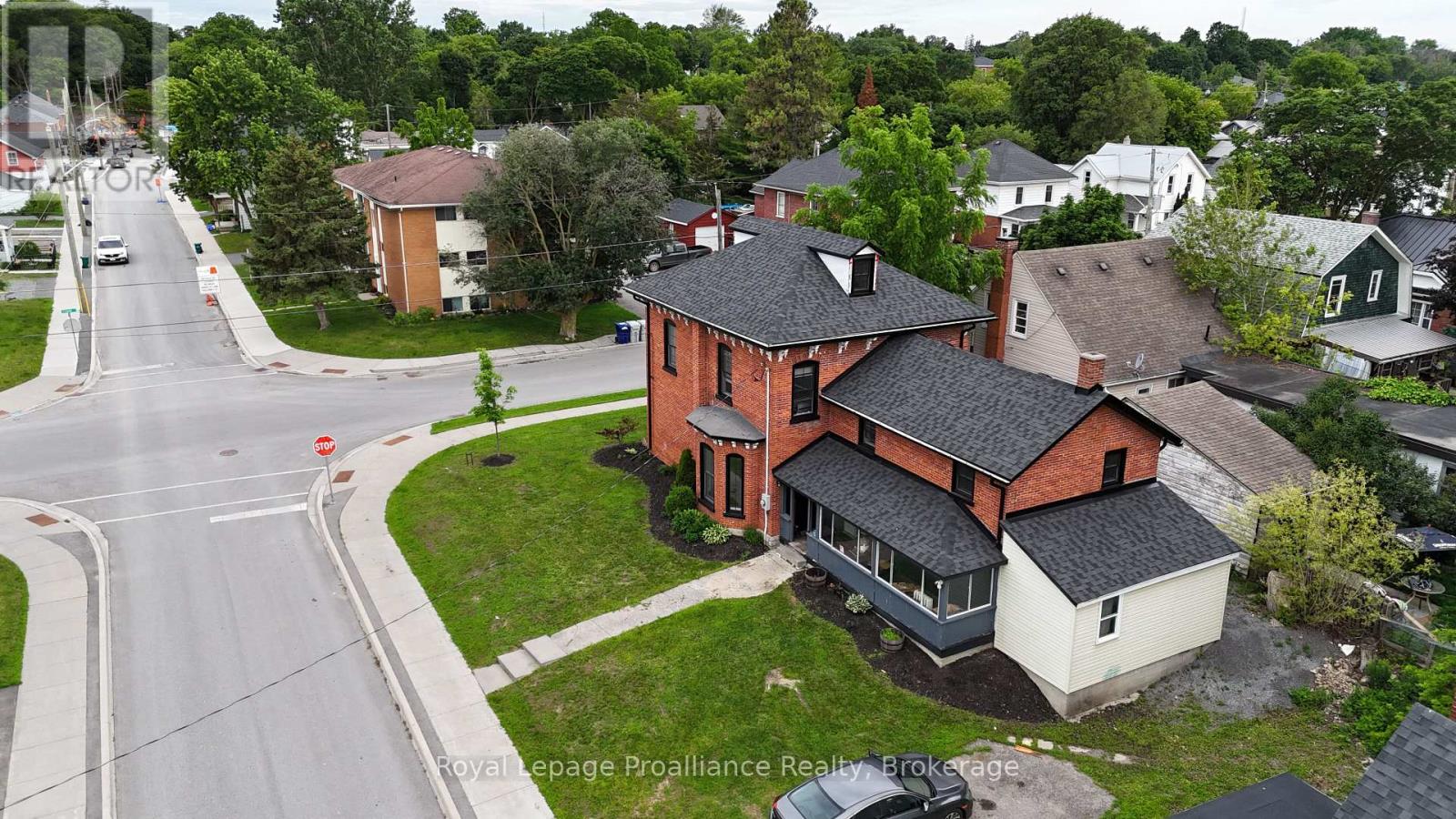 83 CEDAR STREET - Image 31