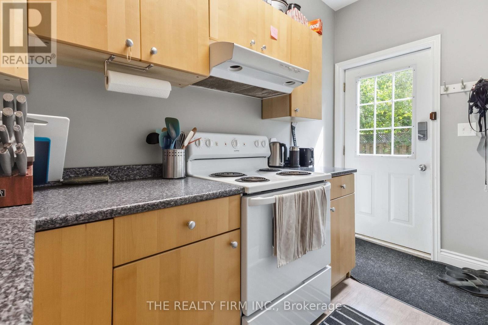 340 RIVERSIDE DRIVE - 33