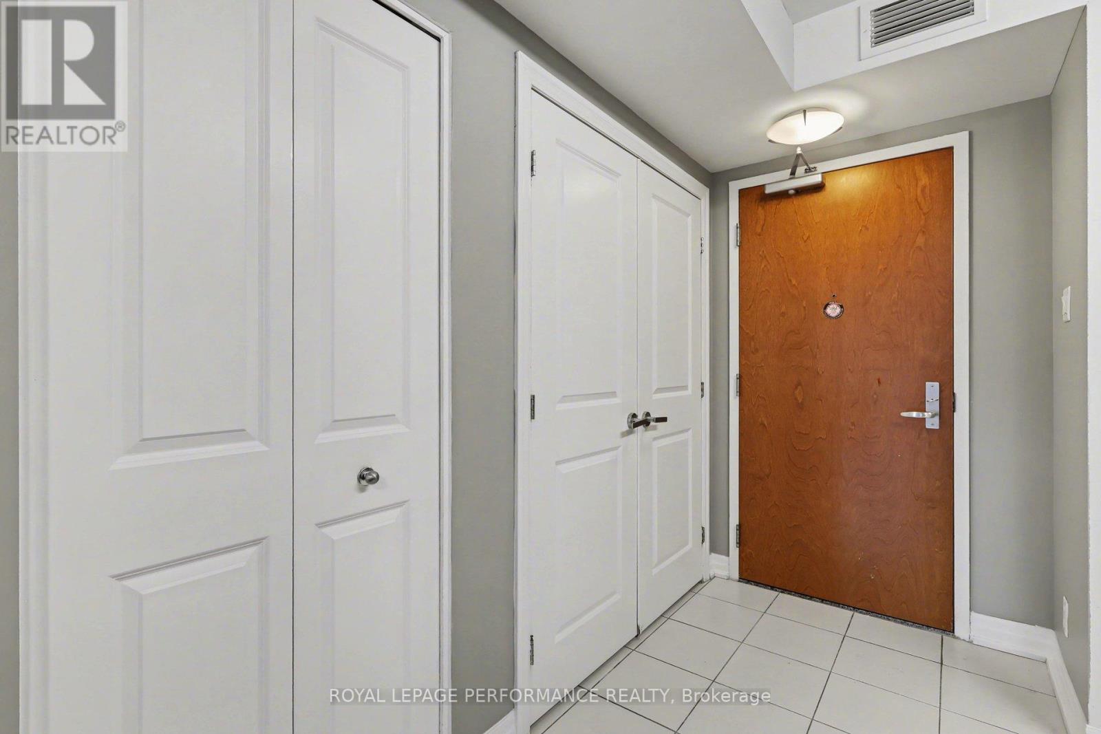 #204 242 RIDEAU STREET - 14