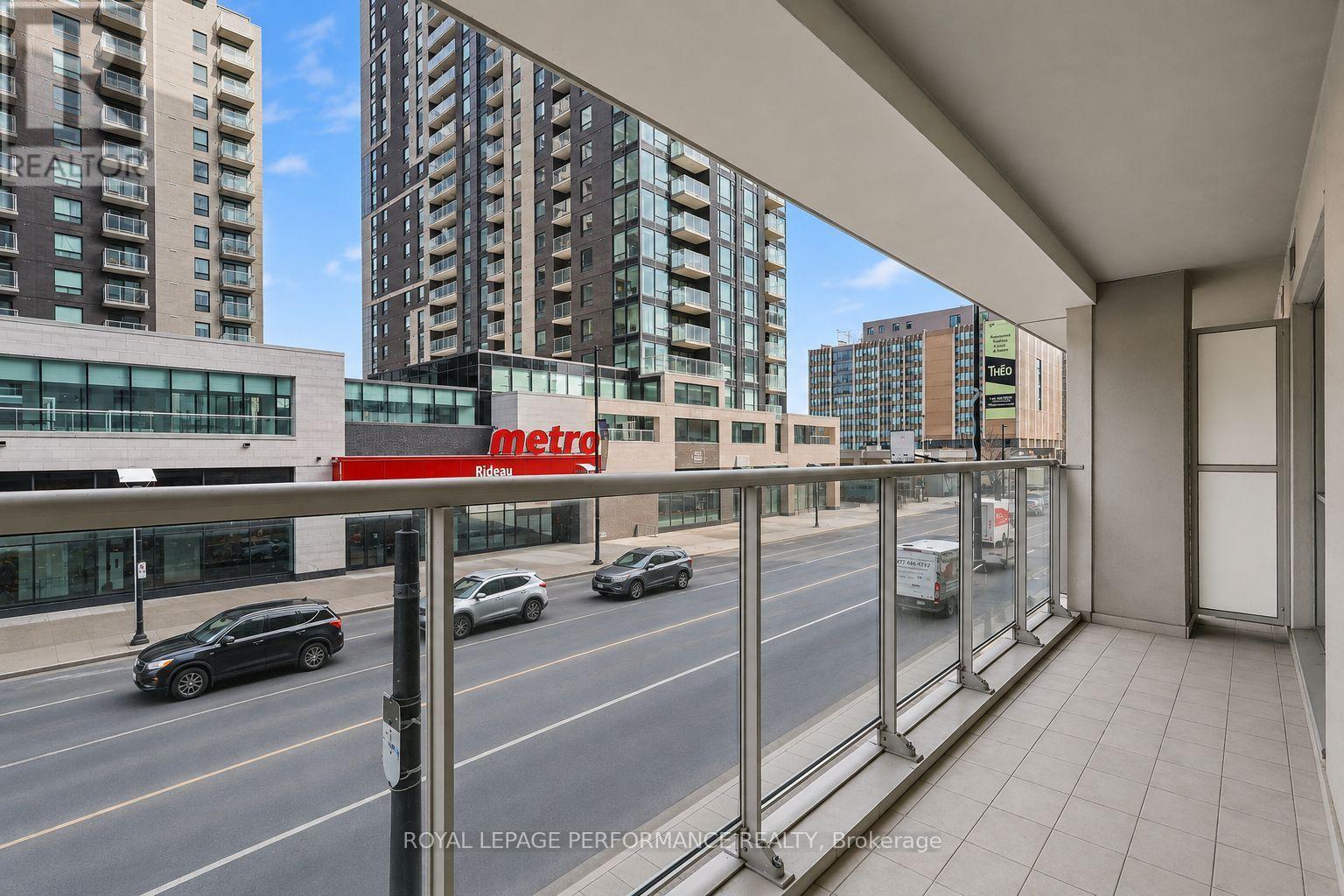 #204 242 RIDEAU STREET - 16