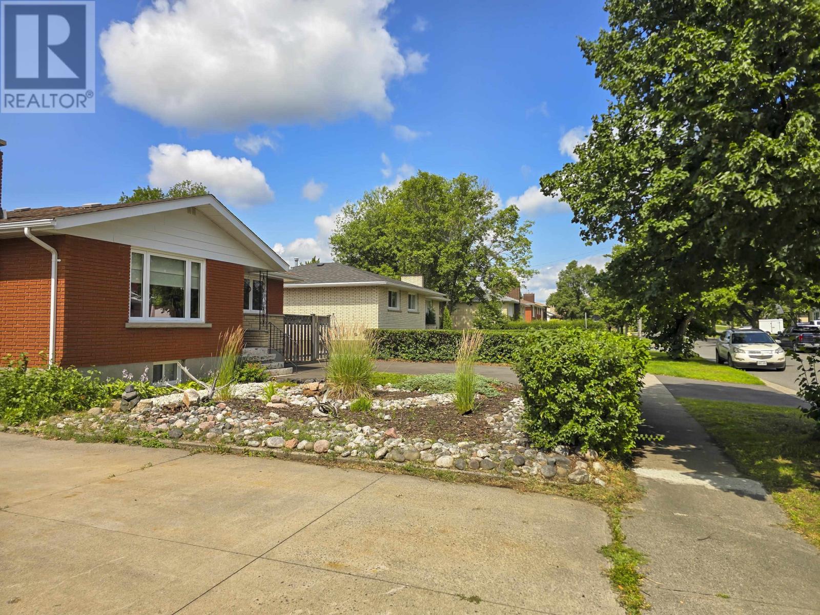 237 Anten St. - 48