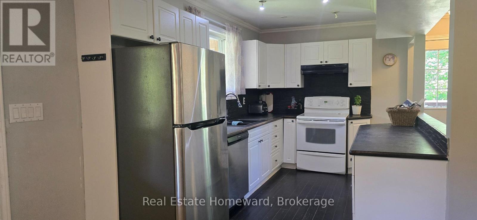 2896 BRUNEL ROAD - 14