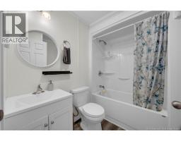 1 Kingfisher Road, photo 11