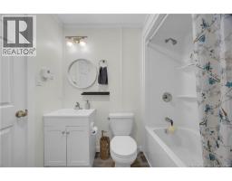 1 Kingfisher Road, photo 13