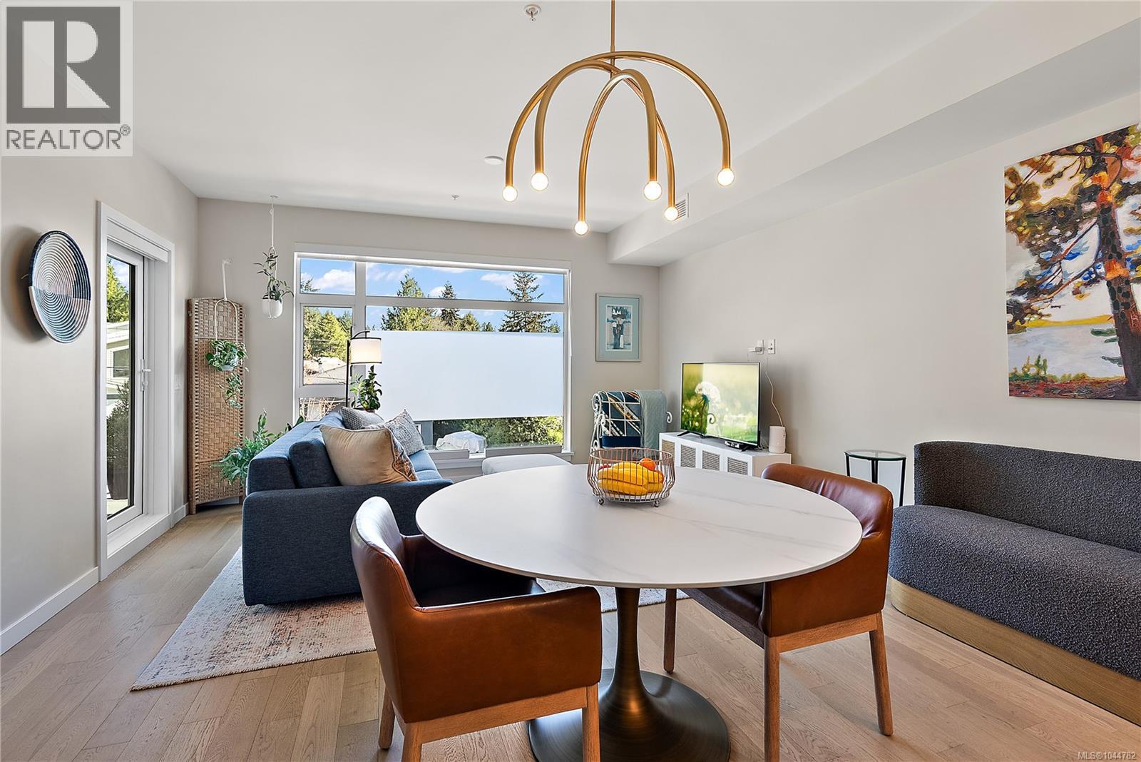 #214 5120 Cordova Bay Rd - 14