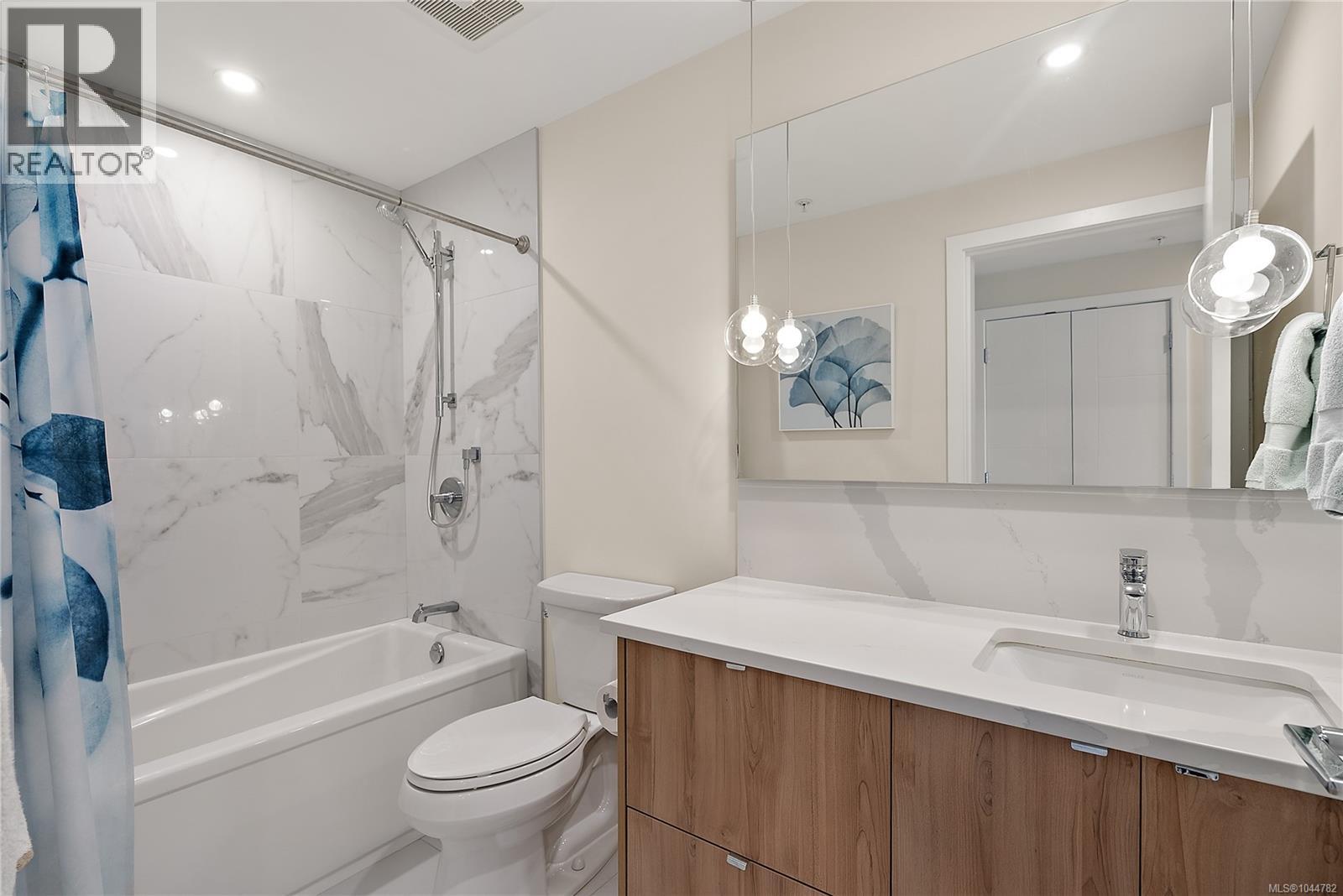 #214 5120 Cordova Bay Rd - 22