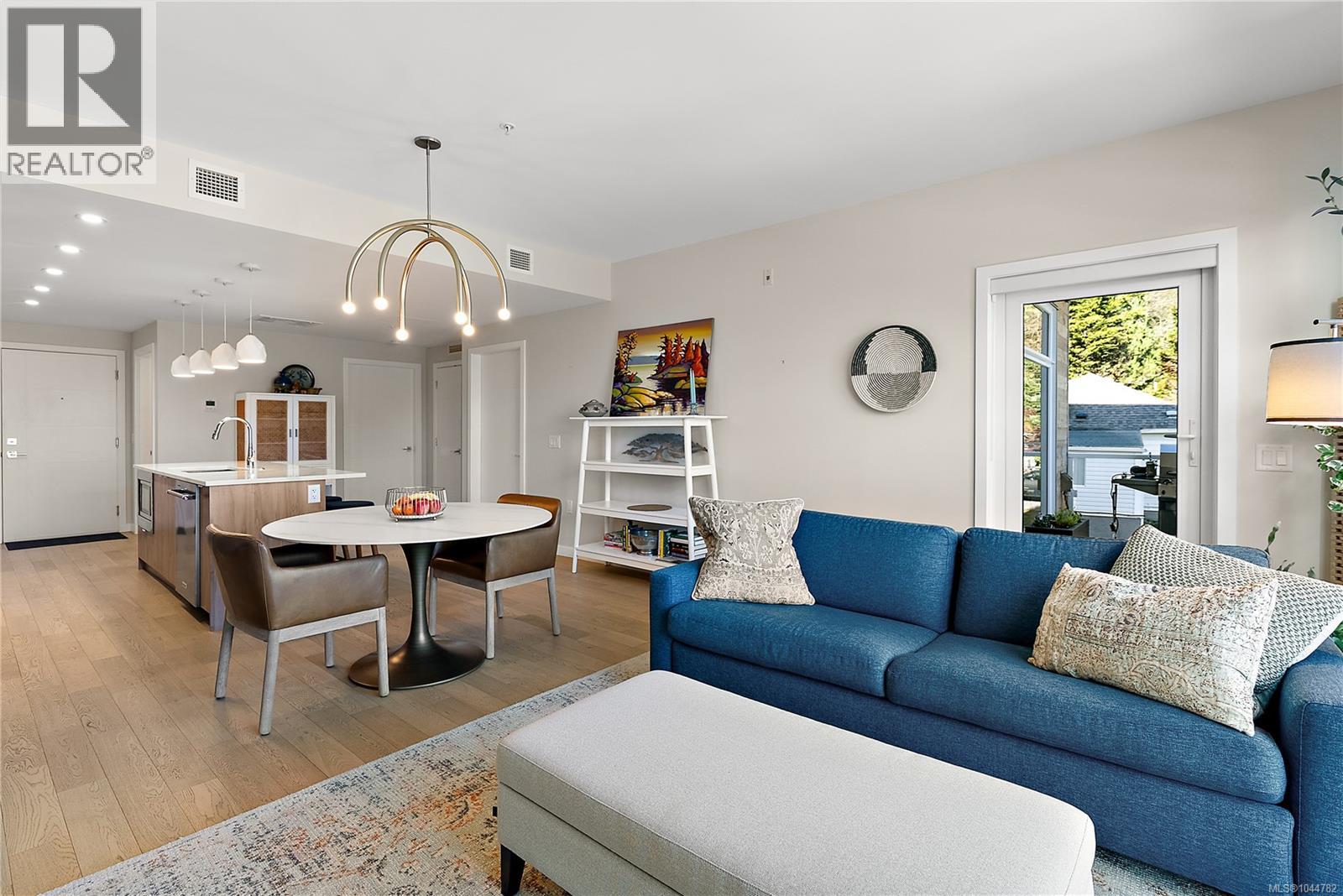 #214 5120 Cordova Bay Rd - 7