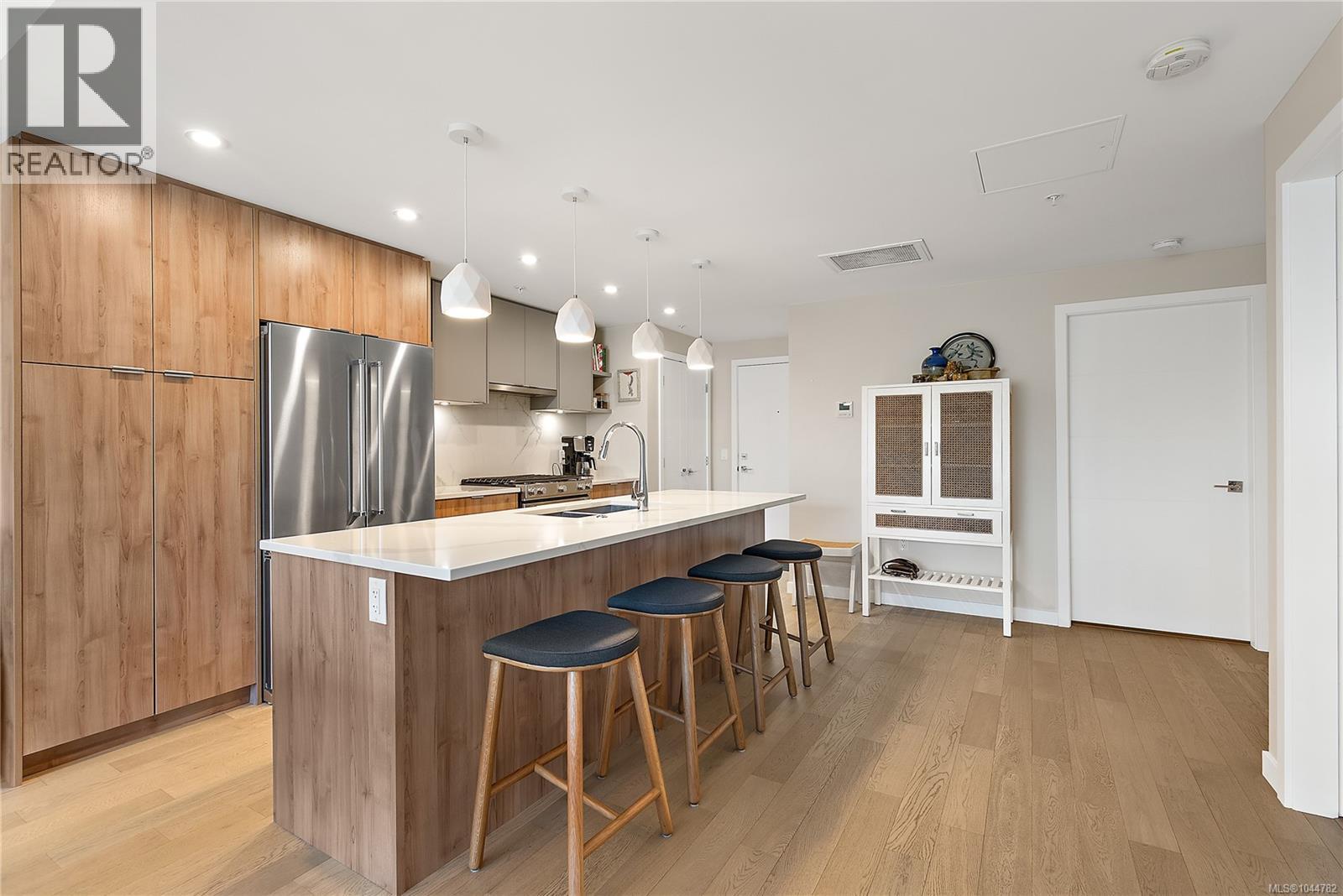 #214 5120 Cordova Bay Rd - 9
