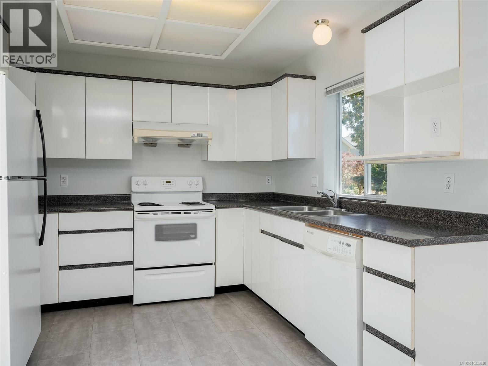 1287 Carmichael Crt - 8