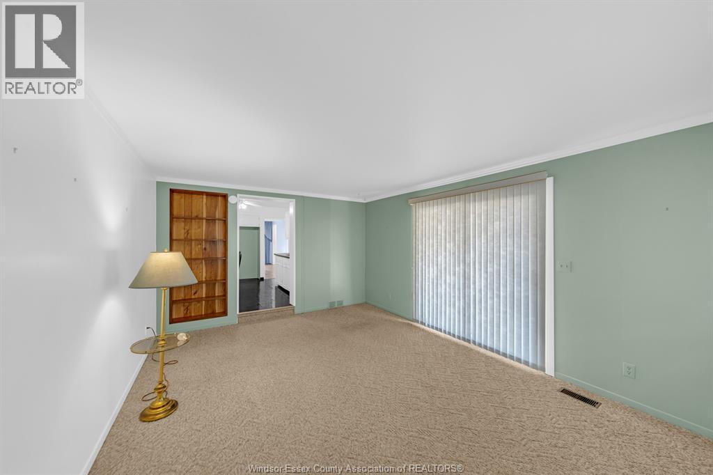 1140 LENA - Image 25