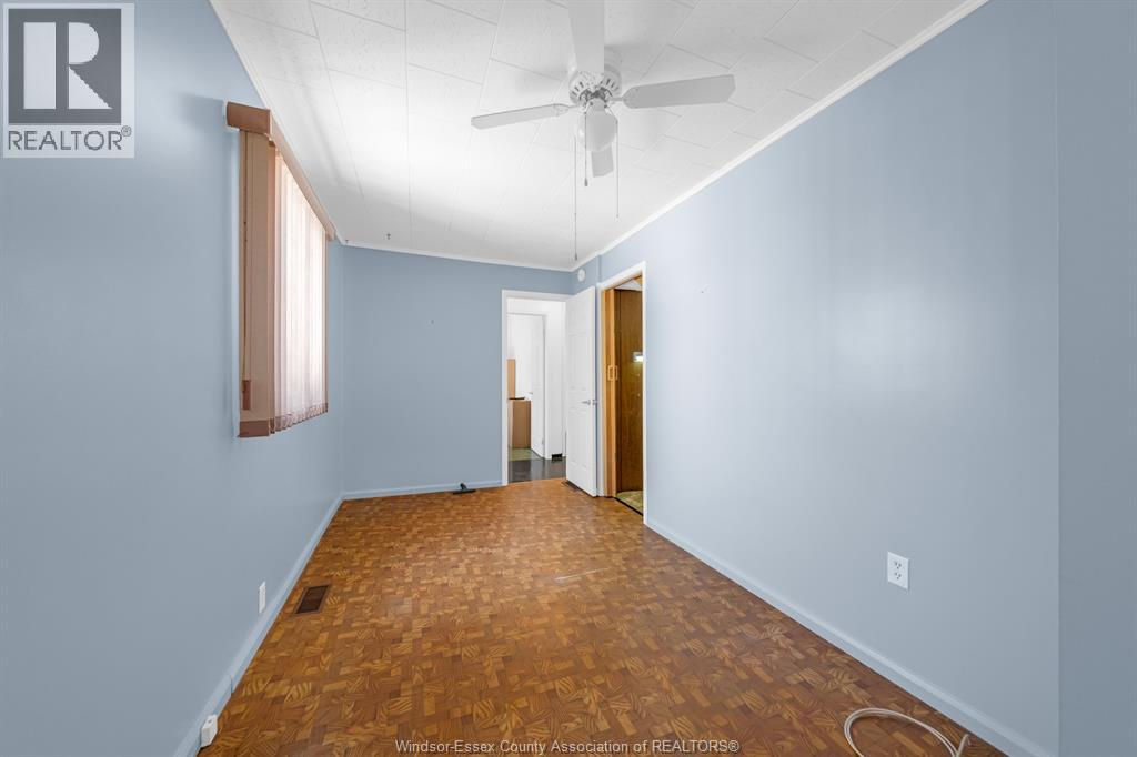 1140 LENA - Image 31