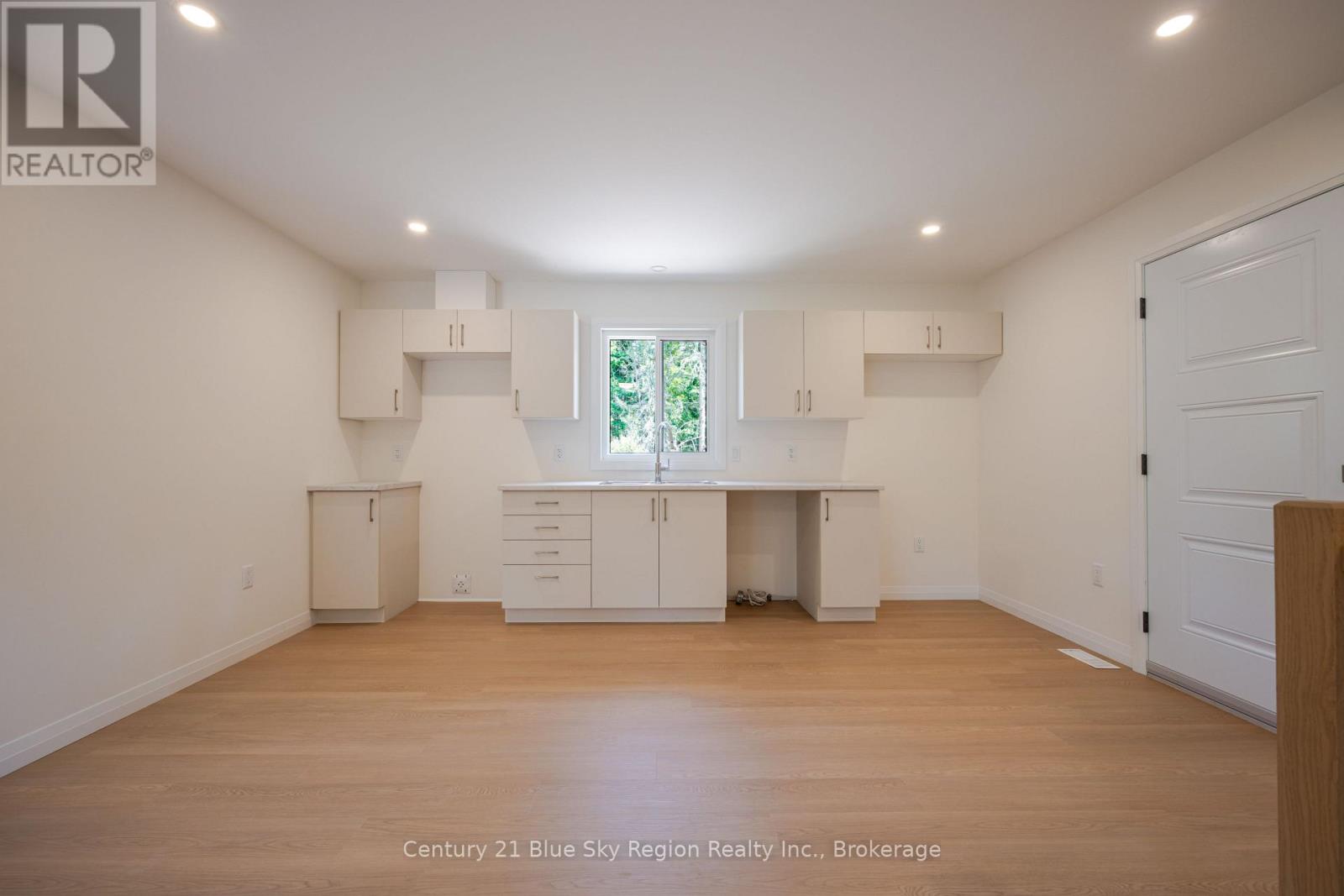 112 RIVERSIDE DRIVE - 7