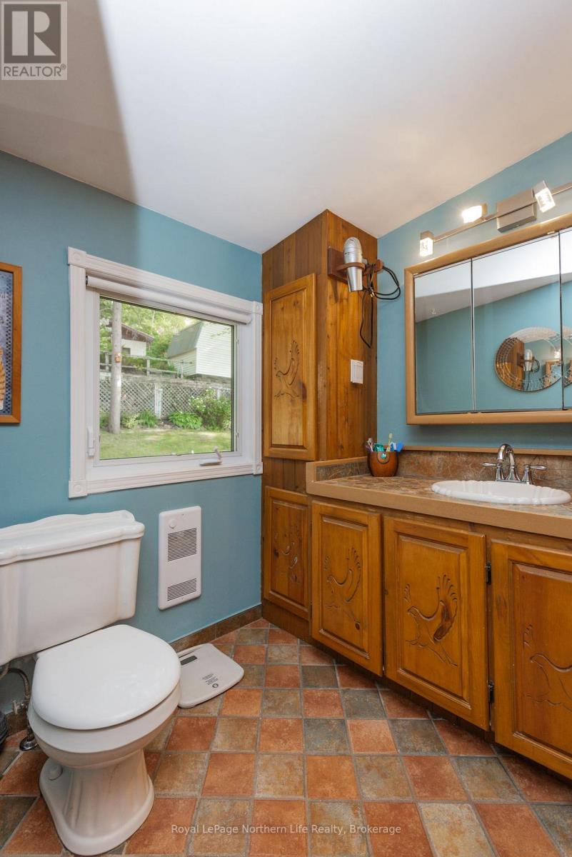 216 GREEN ROAD - 24