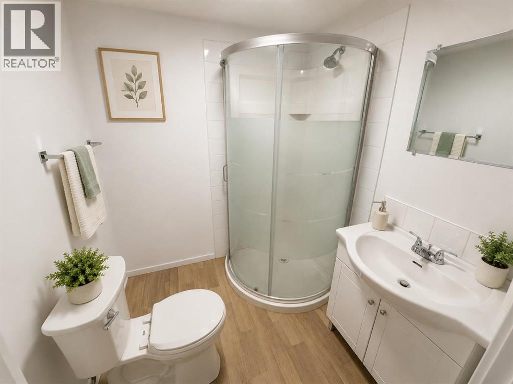 #36 55 Lemoyne Crescent W - 13