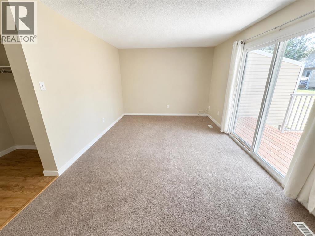 #36 55 Lemoyne Crescent W - 2
