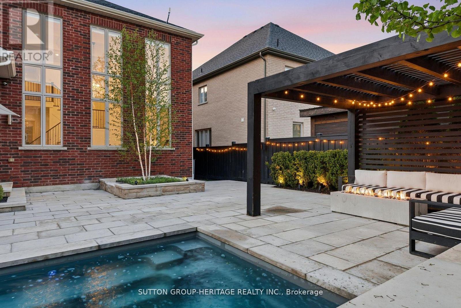 39 GLENGOWAN STREET - Image 42