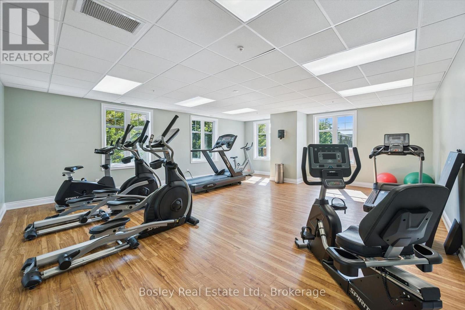 #314 2 COLONIAL DRIVE - Image 22