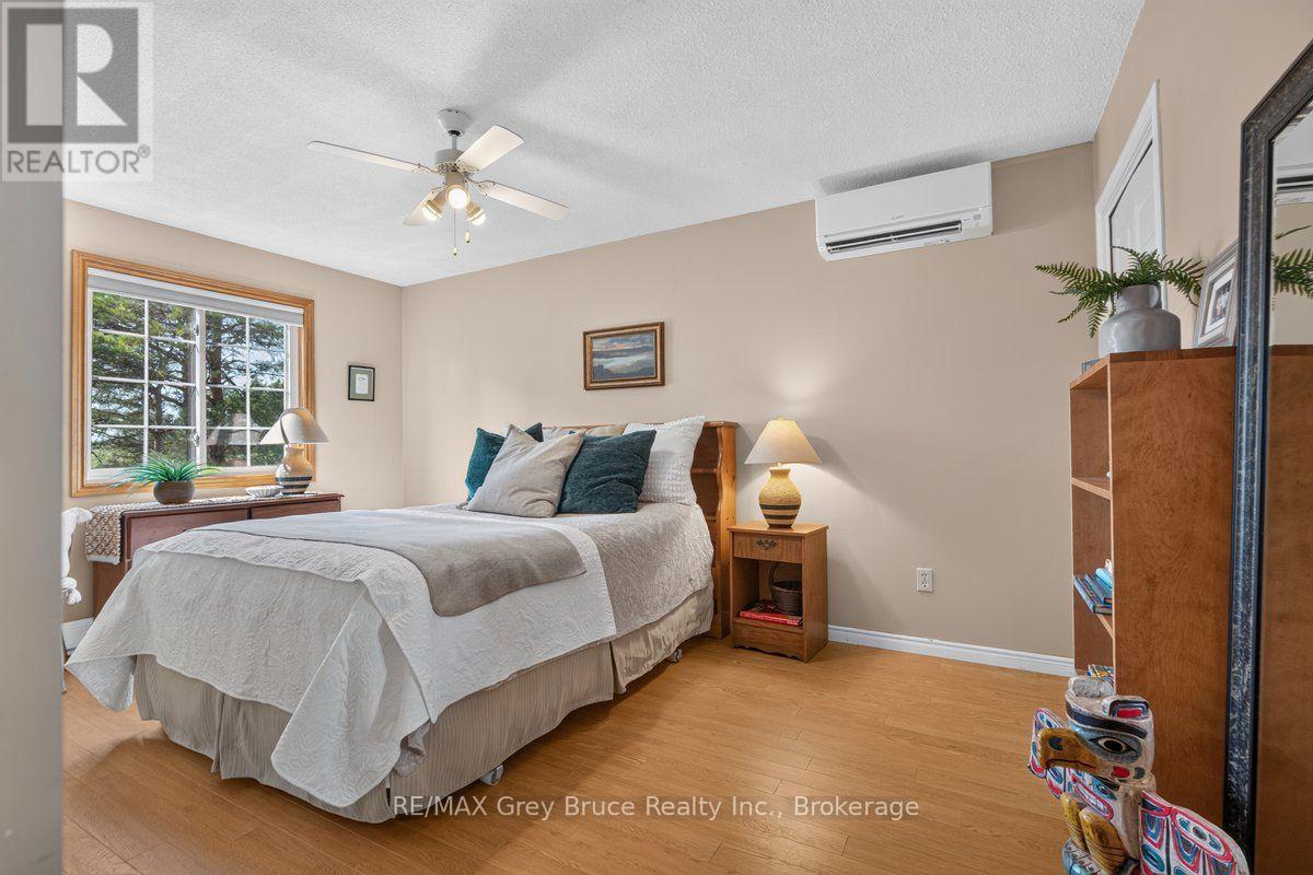 132 CLEARVIEW CRESCENT - Image 28