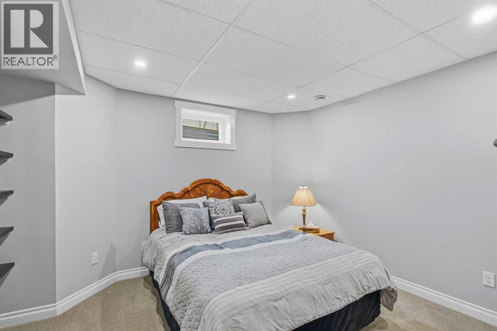 5933 45 Street Crescent - Image 32