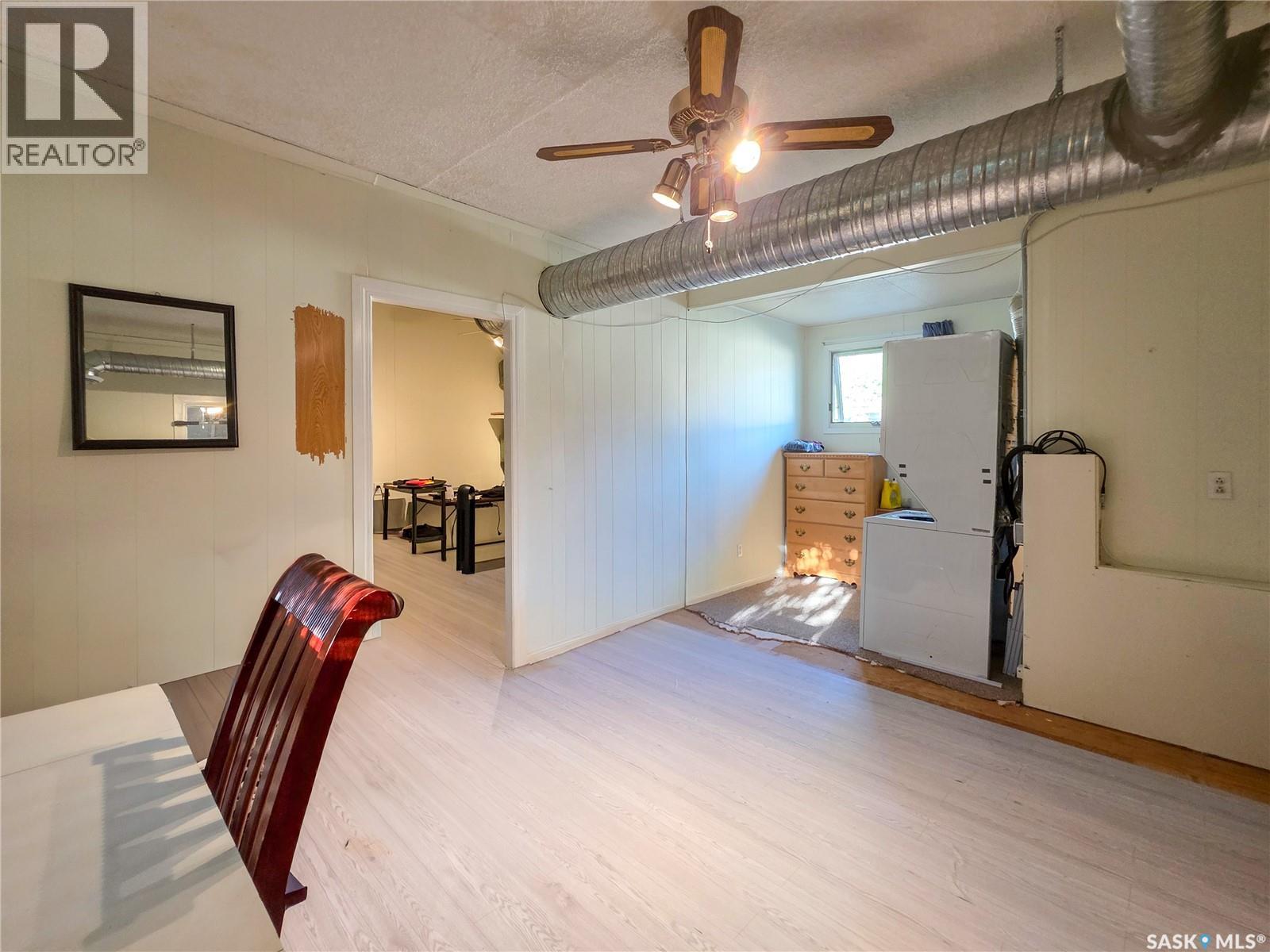 379 2nd AVENUE W - 16