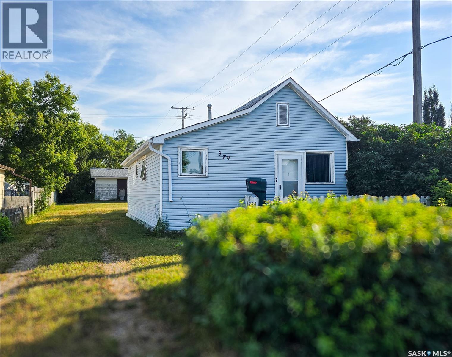 379 2nd AVENUE W - 1