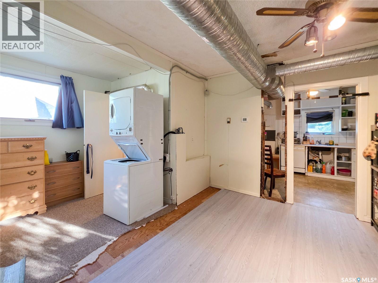379 2nd AVENUE W - 20