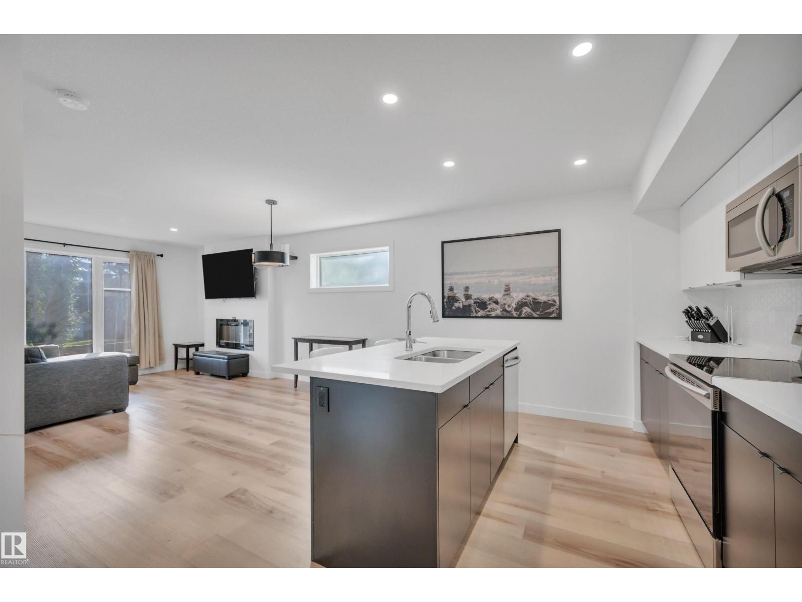 11444 82 ST NW - 21