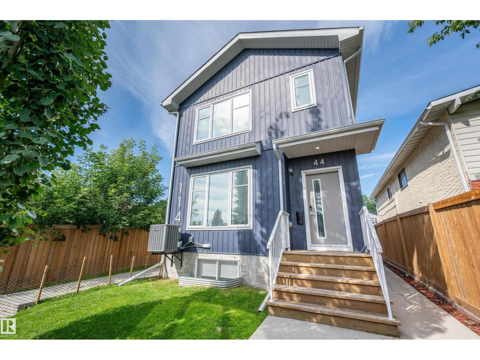 11444 82 ST NW, Parkdale (Edmonton), Edmonton photo 3