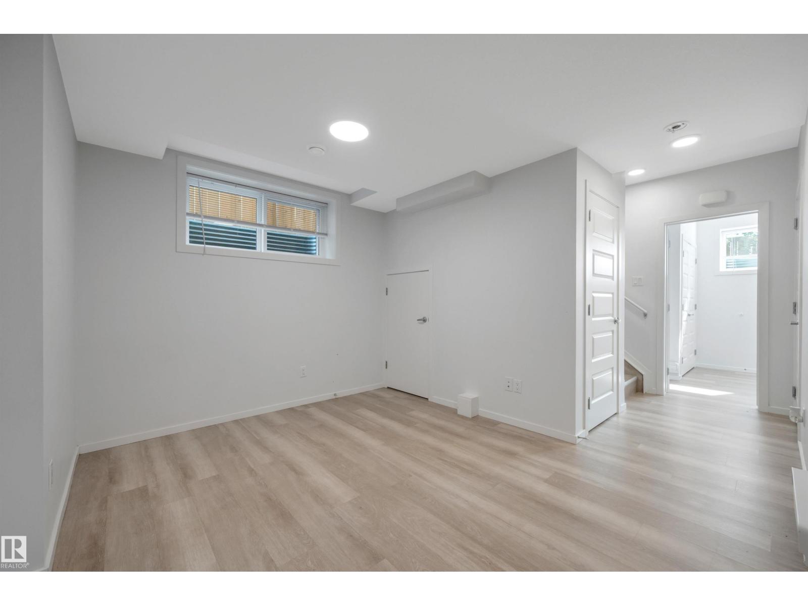 11444 82 ST NW - 36