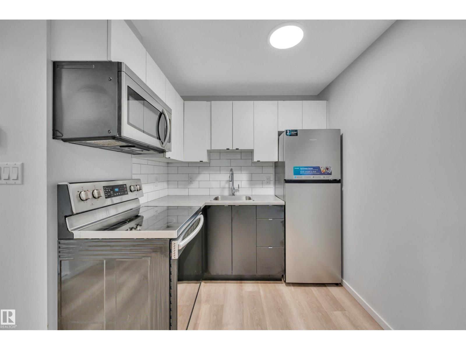 11444 82 ST NW - 39