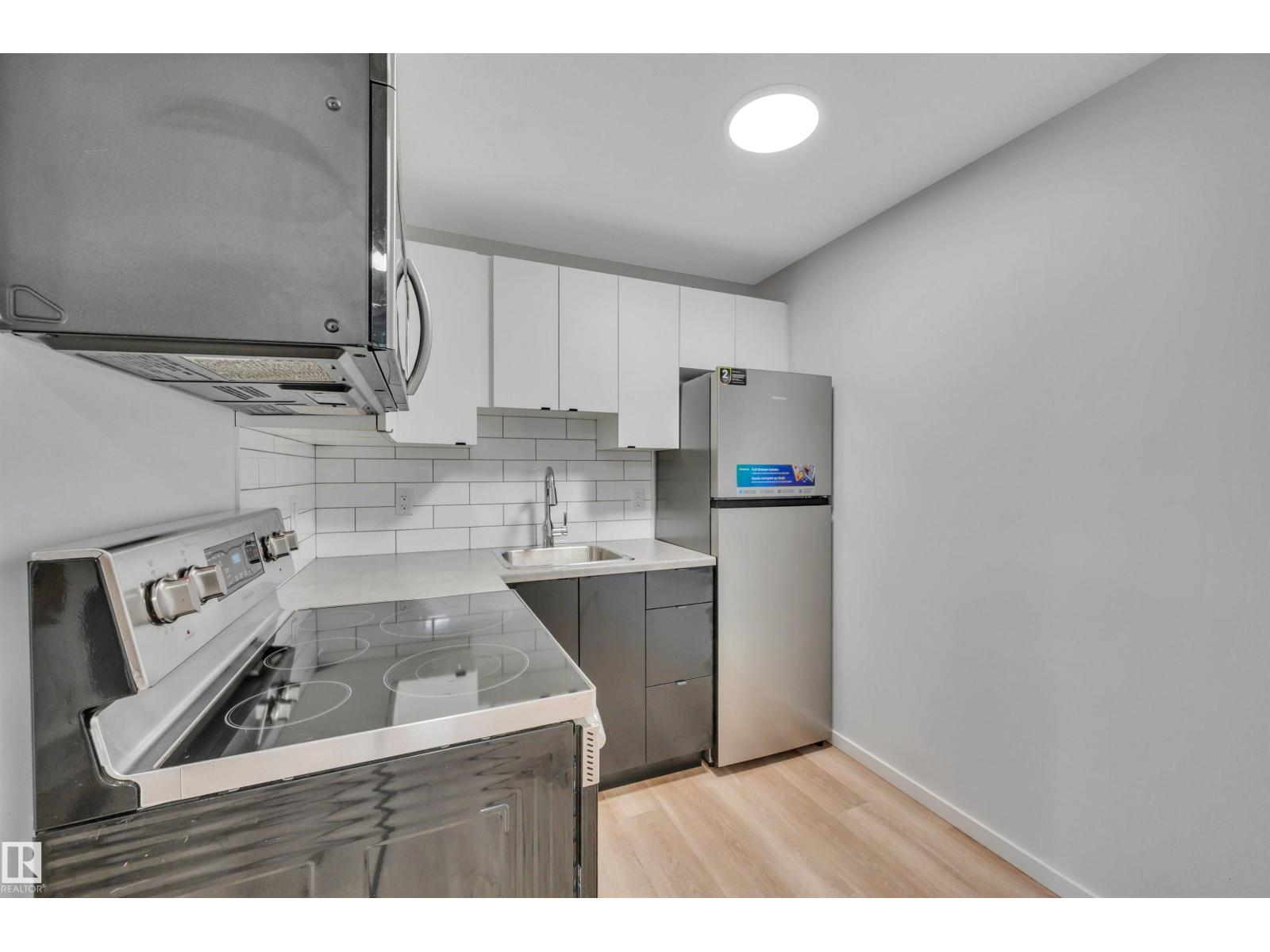 11444 82 ST NW - 40