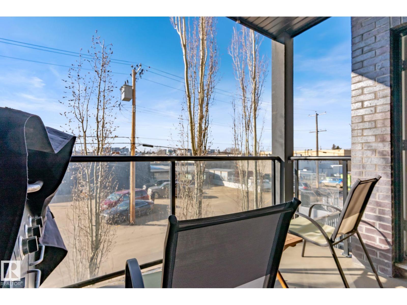 #209 10518 113 ST NW - 26