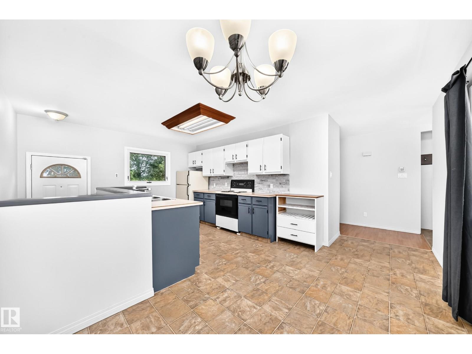 216 COTTONWOOD AV - 12
