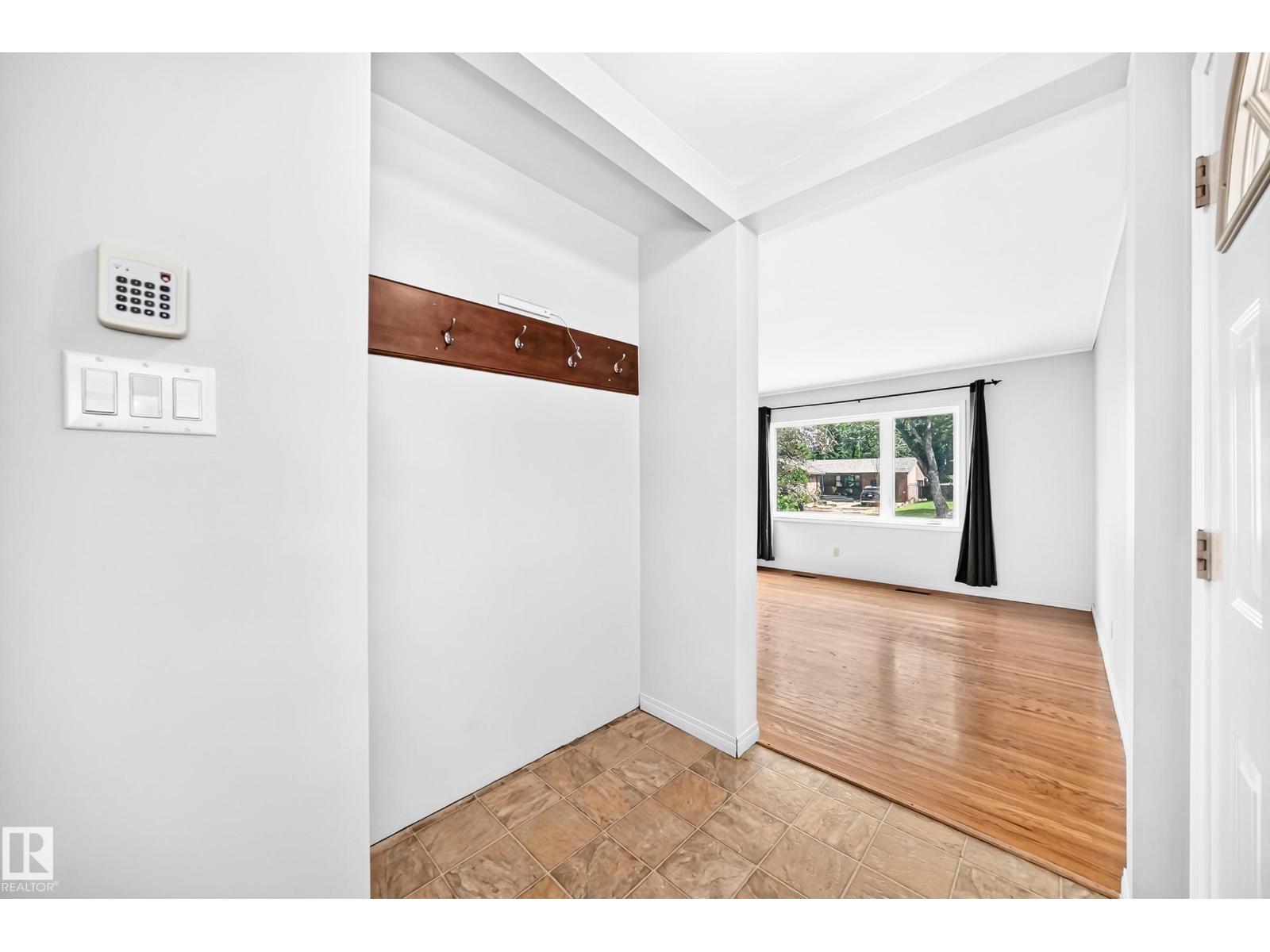 216 COTTONWOOD AV - Image 19