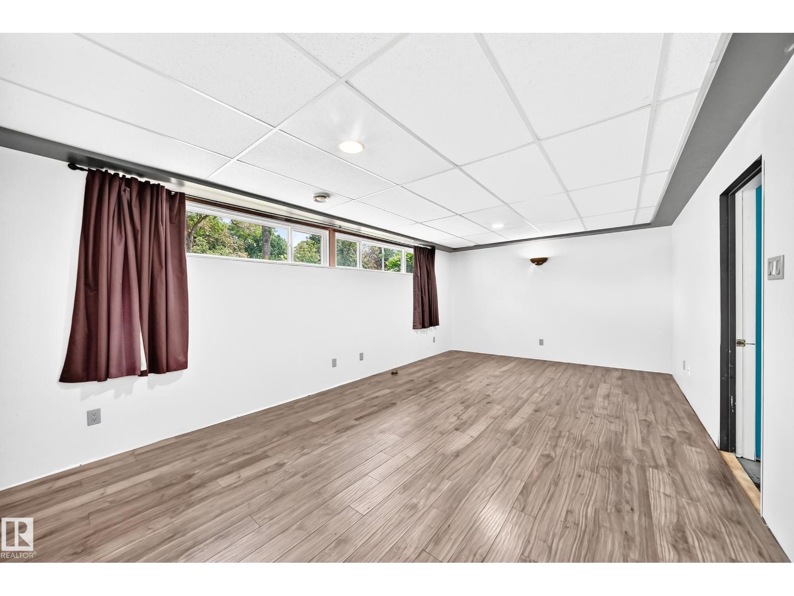 216 COTTONWOOD AV - Image 29