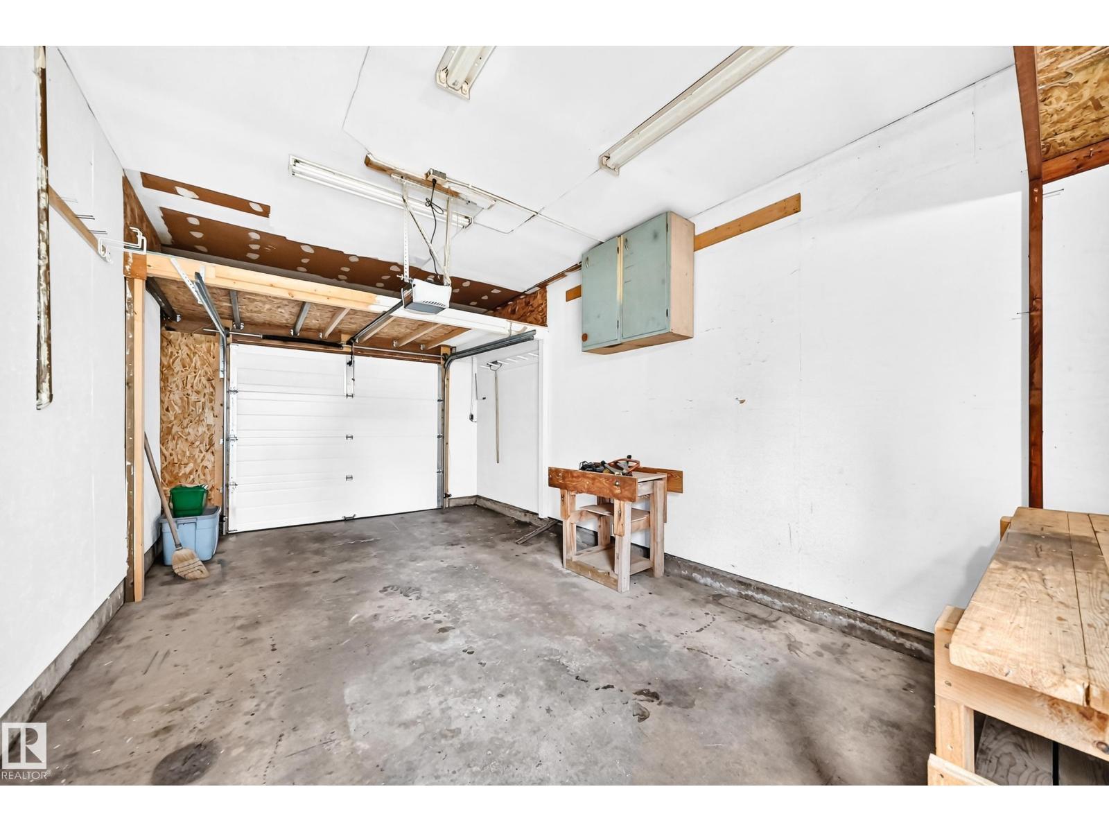 216 COTTONWOOD AV - 40