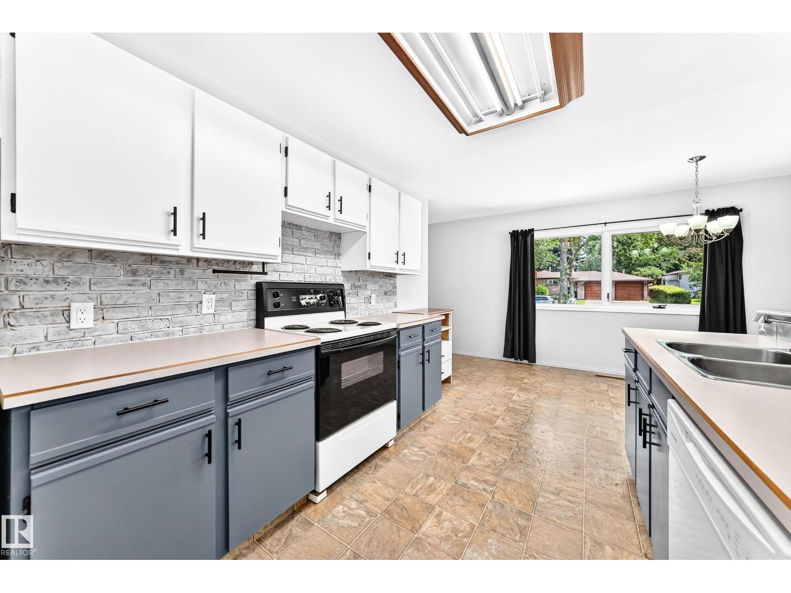 216 COTTONWOOD AV - Image 8