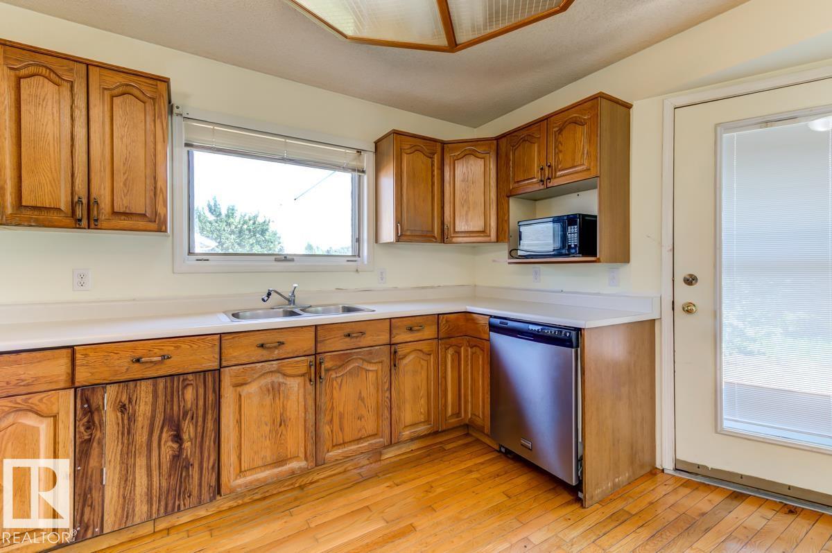 3908 28 AV NW - Image 18