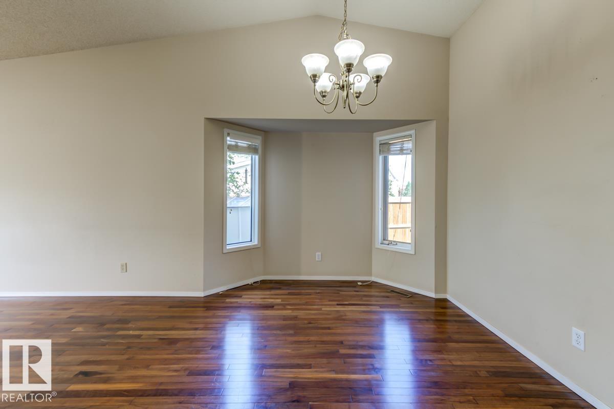3908 28 AV NW - 11