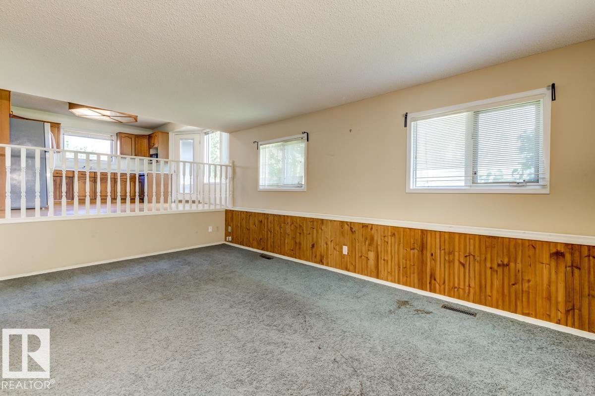 3908 28 AV NW - 40