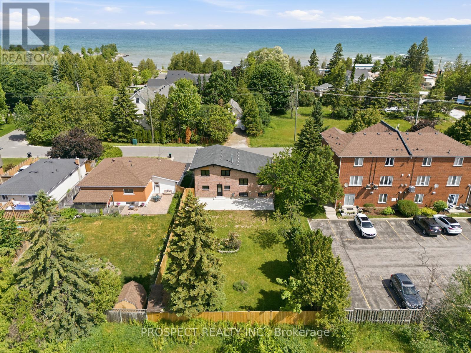 568 SIMCOE STREET - 45