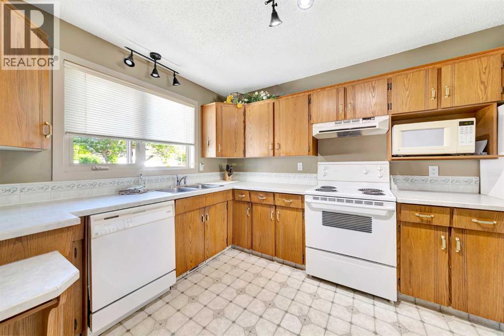 5209 47 Street - Image 12