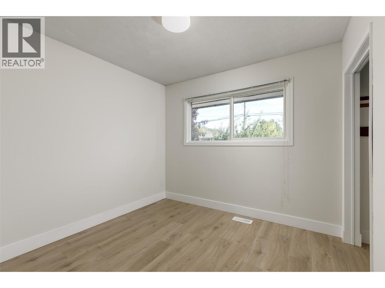2451 Sexsmith Road - 28